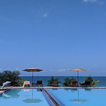 Amaan Ocean Hotel Kihinani Bububu Екстериор снимка