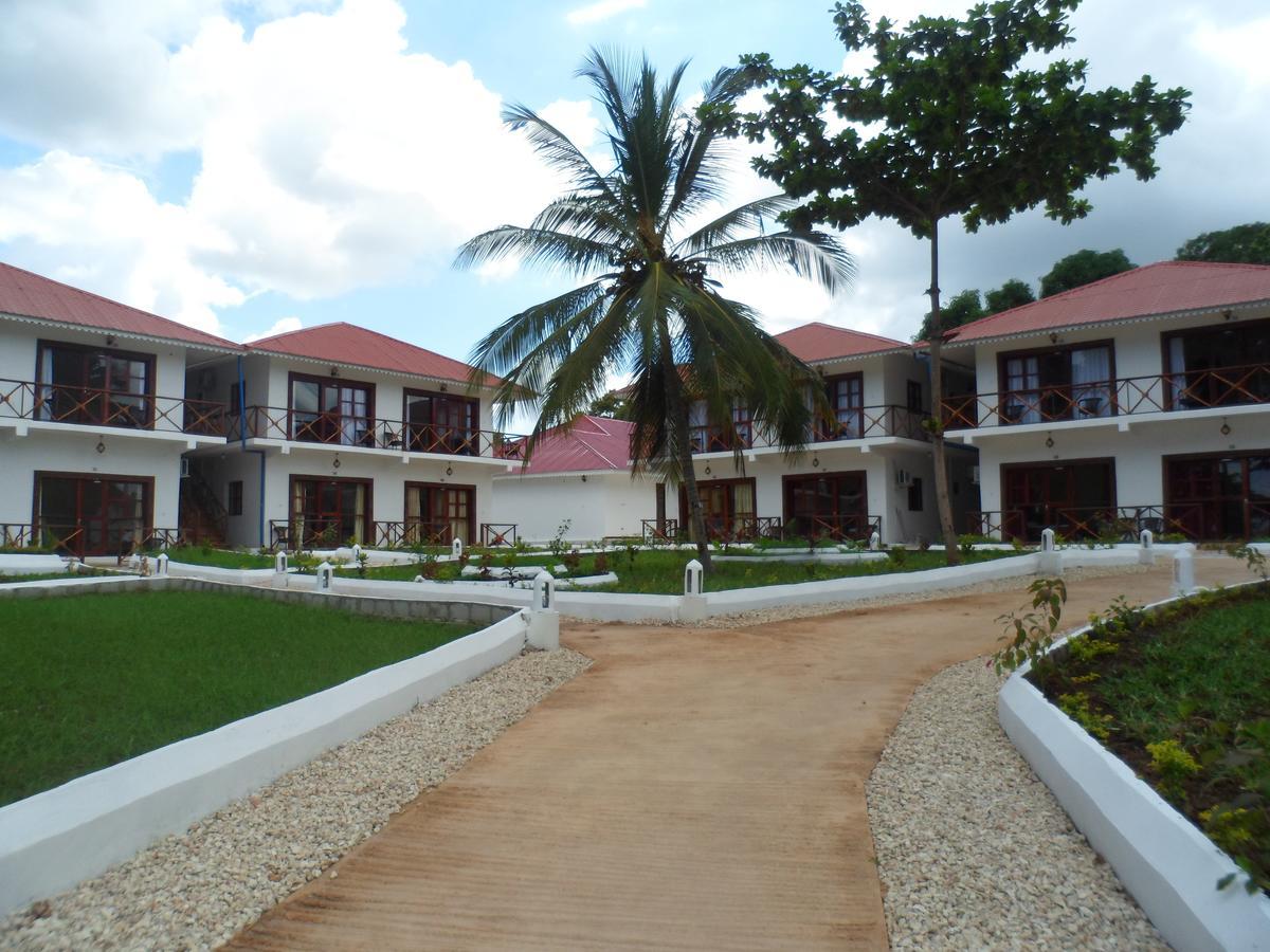 Amaan Ocean Hotel Kihinani Bububu Екстериор снимка