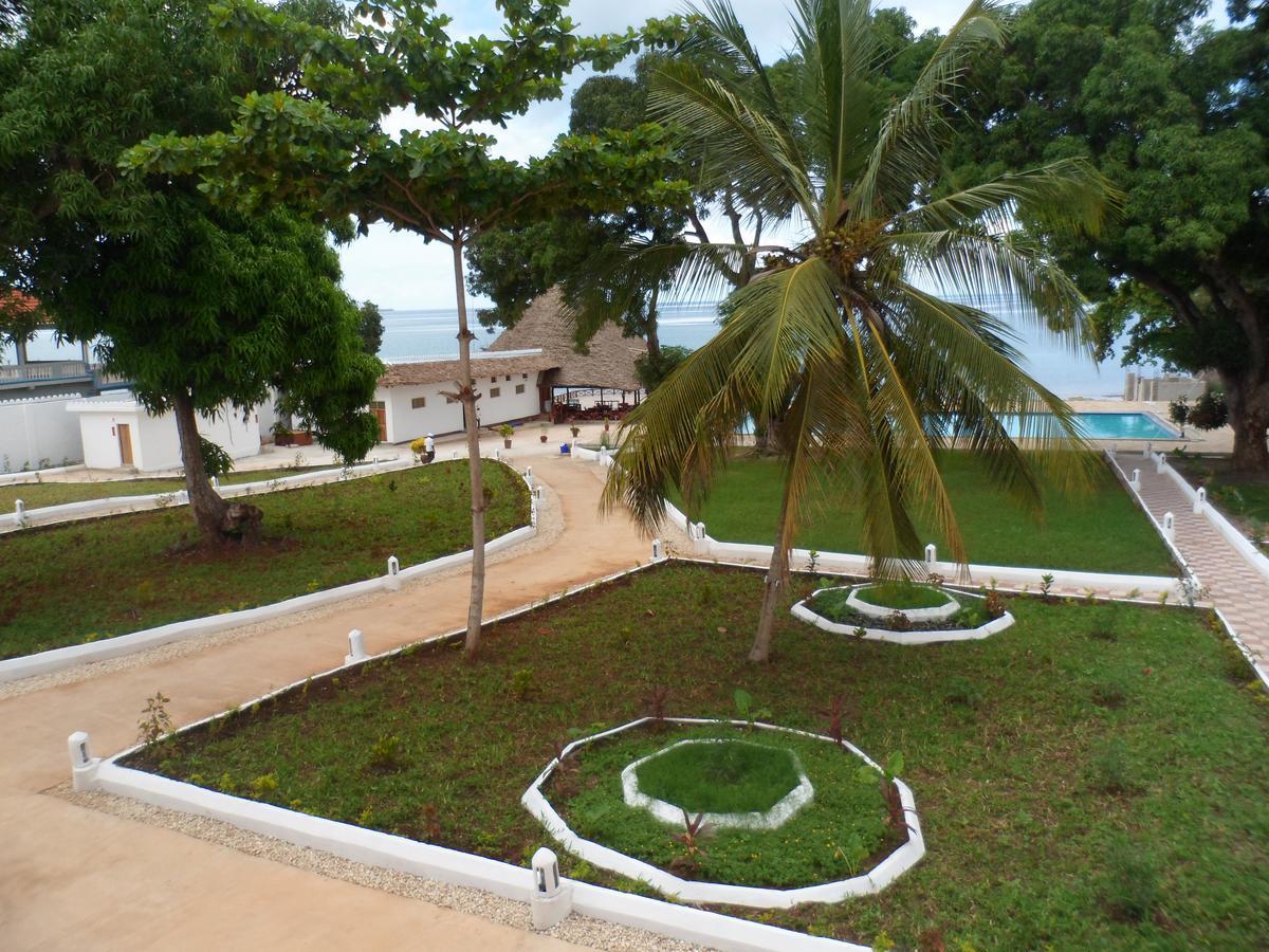Amaan Ocean Hotel Kihinani Bububu Екстериор снимка