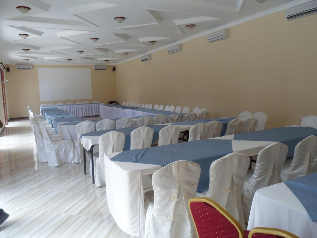 Amaan Ocean Hotel Kihinani Bububu Екстериор снимка