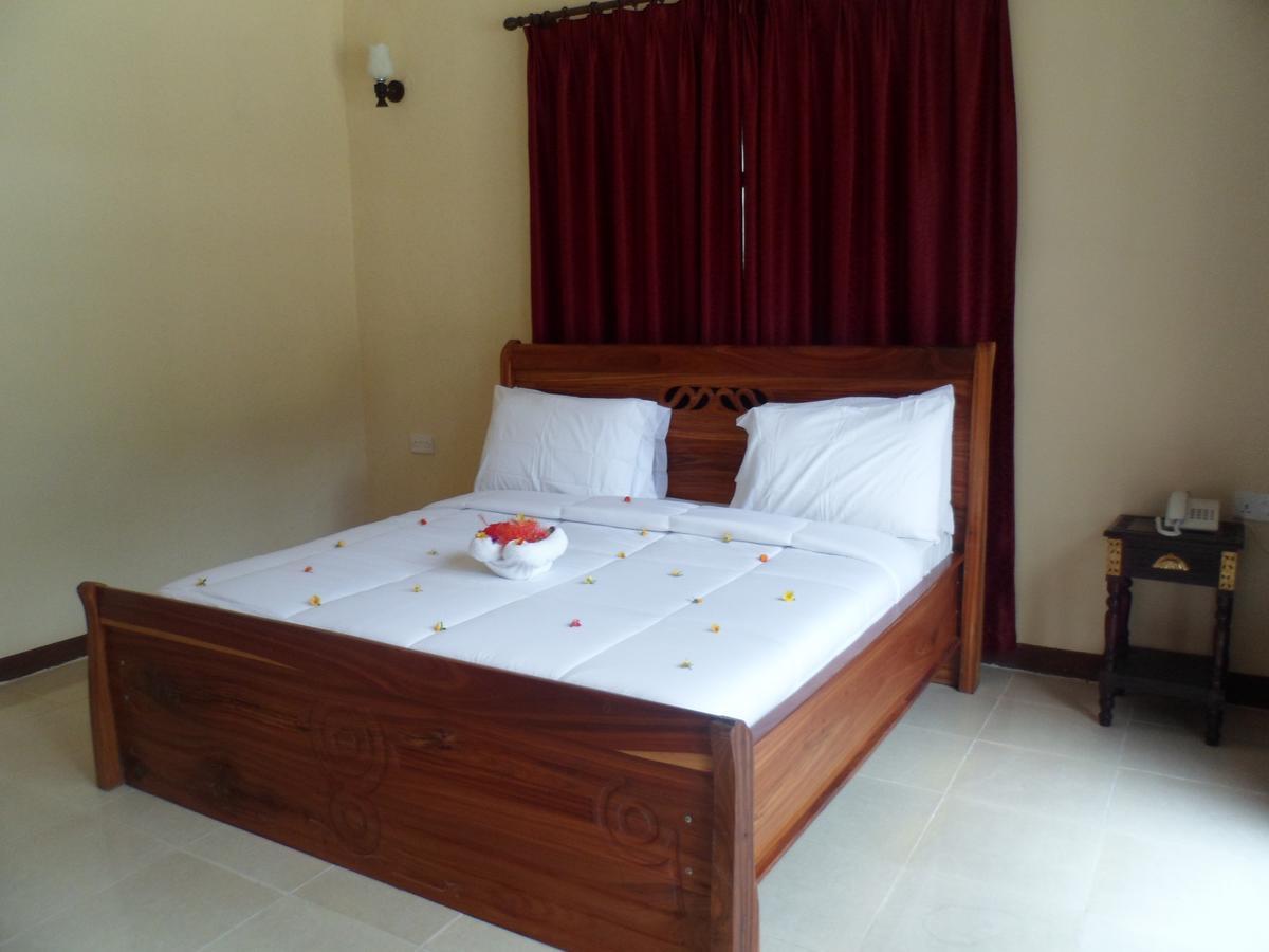 Amaan Ocean Hotel Kihinani Bububu Екстериор снимка