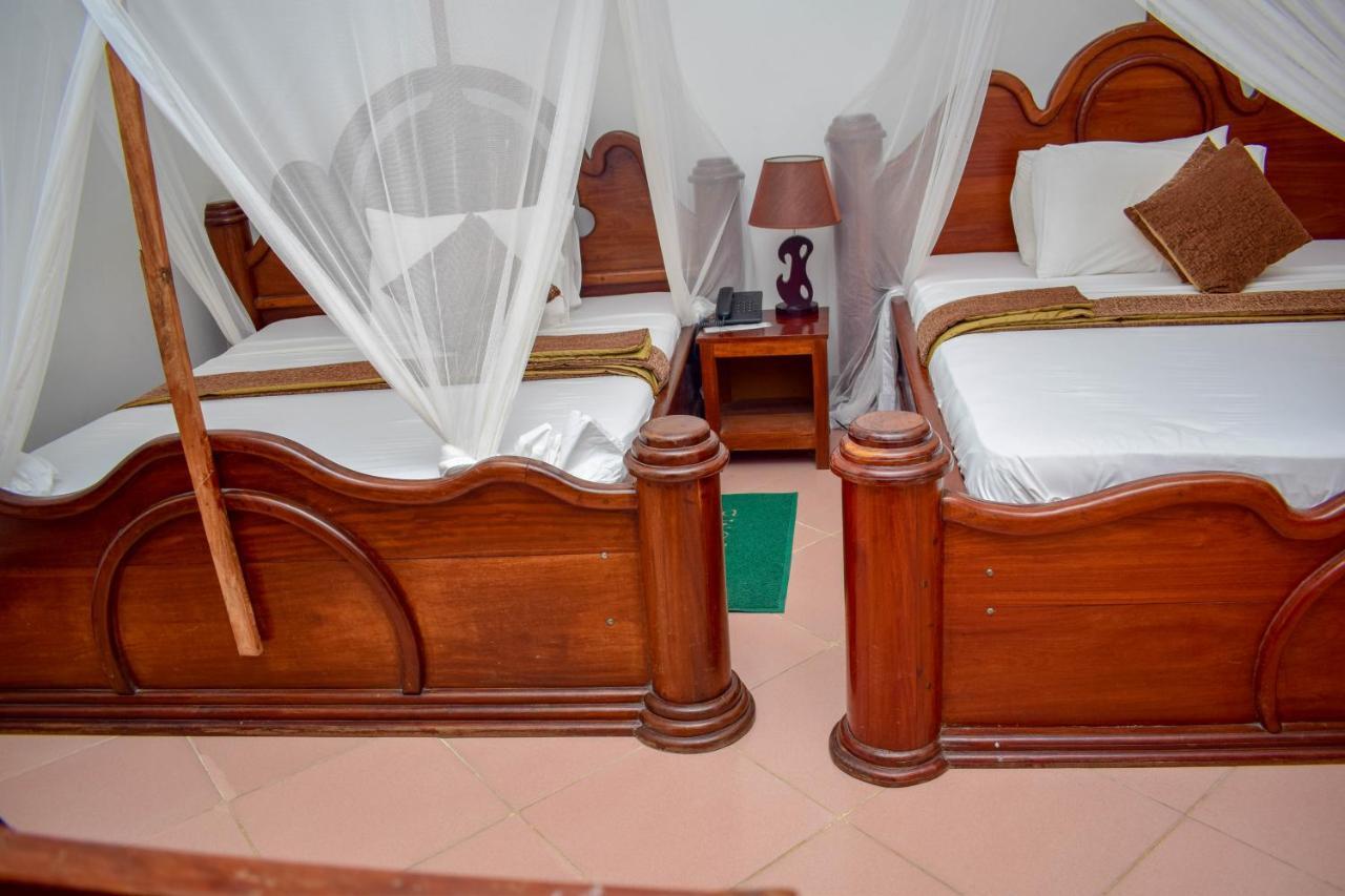 Amaan Ocean Hotel Kihinani Bububu Екстериор снимка