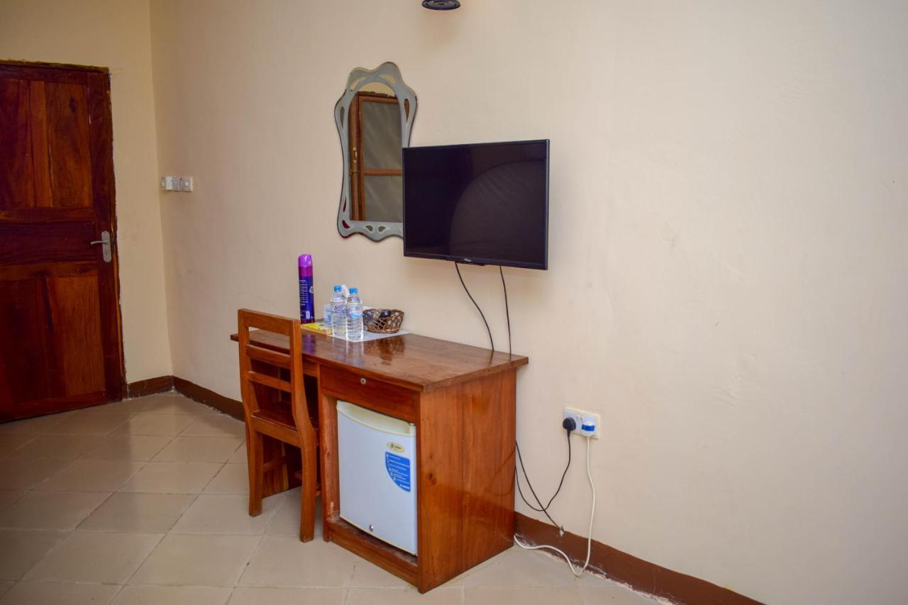 Amaan Ocean Hotel Kihinani Bububu Екстериор снимка