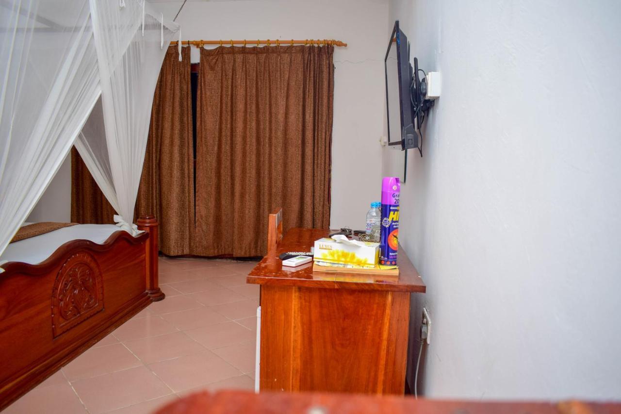 Amaan Ocean Hotel Kihinani Bububu Екстериор снимка