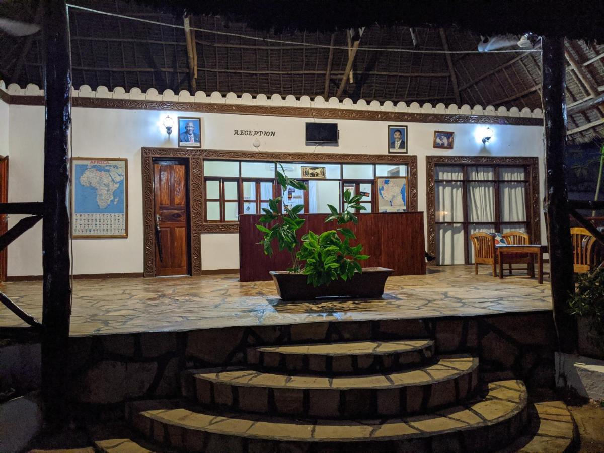 Amaan Ocean Hotel Kihinani Bububu Екстериор снимка