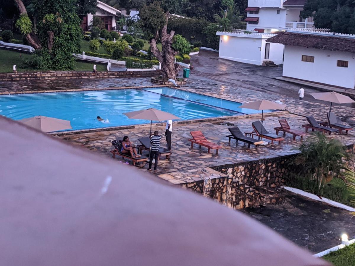 Amaan Ocean Hotel Kihinani Bububu Екстериор снимка